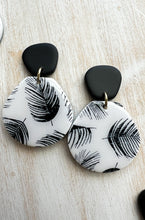 Load image into Gallery viewer, Pampas Grass-Black & White