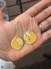 Load image into Gallery viewer, Half and Half Yellow Drops