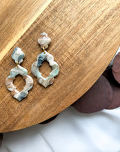 Load image into Gallery viewer, Lakeside Vibes