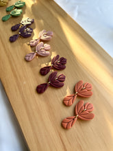 Load image into Gallery viewer, Elegant Scalloped 3 Piece