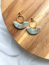 Load image into Gallery viewer, Lakeside Vibes