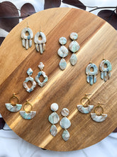 Load image into Gallery viewer, Lakeside Vibes