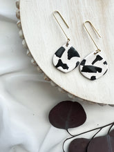 Load image into Gallery viewer, Graphite Drizzles