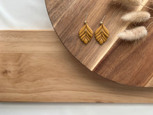 Load image into Gallery viewer, Kendra Mini’s