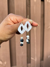 Load image into Gallery viewer, Pointed Teardrop Gemstones