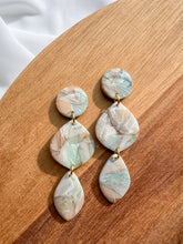 Load image into Gallery viewer, Lakeside Vibes