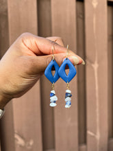 Load image into Gallery viewer, Pointed Teardrop Gemstones