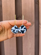 Load image into Gallery viewer, Graphite Drizzles