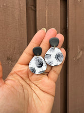 Load image into Gallery viewer, Pampas Grass-Black & White