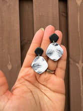 Load image into Gallery viewer, Pampas Grass-Black & White