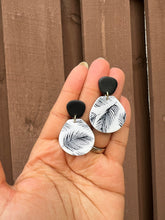 Load image into Gallery viewer, Pampas Grass-Black & White