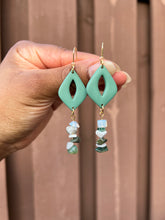 Load image into Gallery viewer, Pointed Teardrop Gemstones