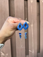 Load image into Gallery viewer, Pointed Teardrop Gemstones