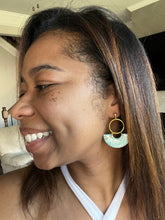 Load image into Gallery viewer, Sparkling Seafoam