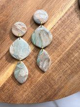 Load image into Gallery viewer, Lakeside Vibes