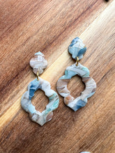 Load image into Gallery viewer, Lakeside Vibes