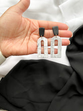 Load image into Gallery viewer, Black & White