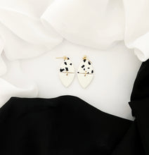 Load image into Gallery viewer, Black & White