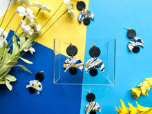 Load image into Gallery viewer, Abstract scraps collection