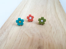 Load image into Gallery viewer, Flower Power Studs