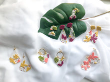 Load image into Gallery viewer, Summer Floral