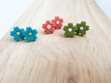 Load image into Gallery viewer, Flower Power Studs