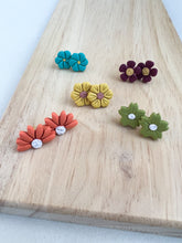 Load image into Gallery viewer, Flower Power Studs