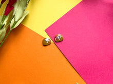 Load image into Gallery viewer, Spring terrazzo studs