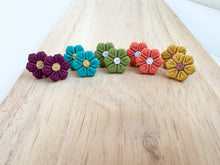Load image into Gallery viewer, Flower Power Studs