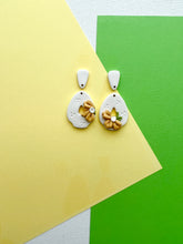 Load image into Gallery viewer, Yellow Flowers